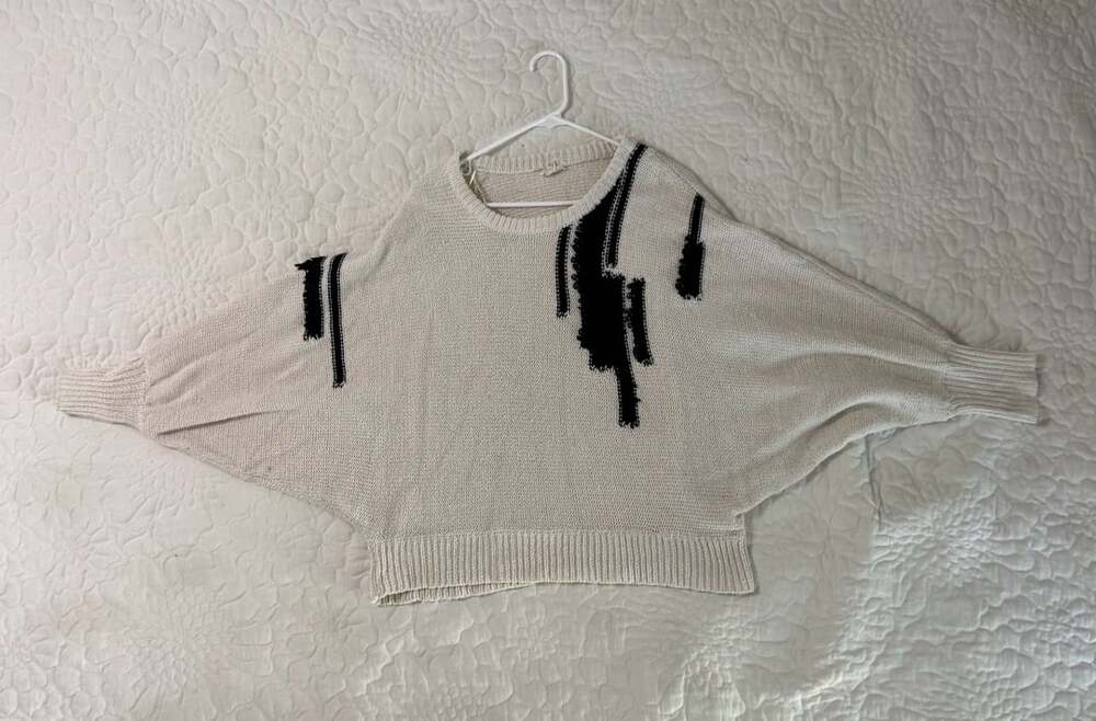 ee:some Cream Knit Pullover Sweater with Black Abstract Distressed Graphic S/M